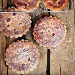 Cherries Tart