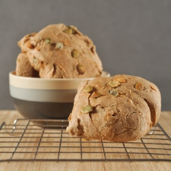 Rolls with Pumpkin Seeds