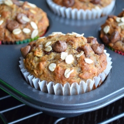 Banana Chocolate Chip Oat Muffins