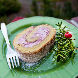 Raspberry Roulade (Roulette) Cake