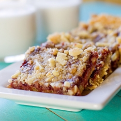 Raspberry Almond Oatmeal Bars