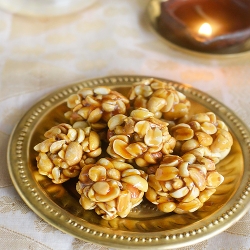 Peanut Balls (Kadalai Urundai)