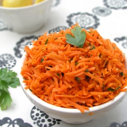 Moroccan Raw Carrot Salad