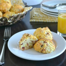 Bacon and Egg Muffins