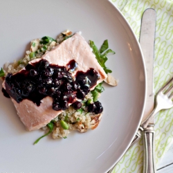 Oven Steamed Salmon with Blueberry