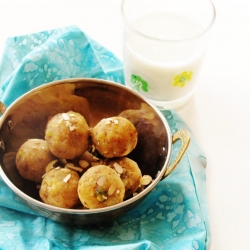 Mung and Almond Balls