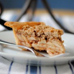 Apple Pie with Oat Crumb Topping