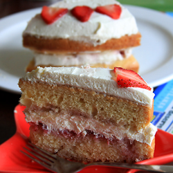 Eggless Strawberry Cream Cake