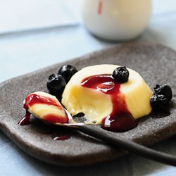 Vanilla Panna Cotta with Coulis