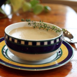 Roasted Garlic and Potato Soup