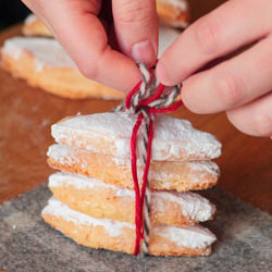 Ricciarelli Cookies