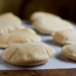 Easy Whole Wheat Pita Bread