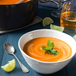 Spicy Carrot Curry Soup