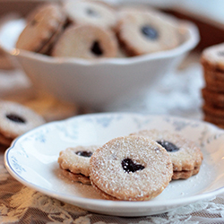 Linzer Cookies