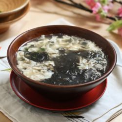 Seaweed Egg Drop Soup