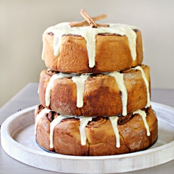 Cinnamon Roll Cake