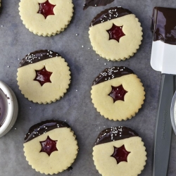 Linzer Cookies