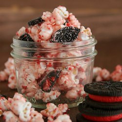 Peppermint and Cookie Popcorn