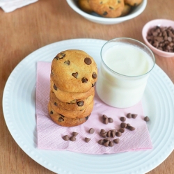 Eggless Choco Chip Cookies