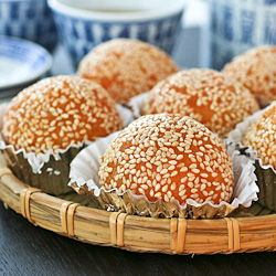 Jian Dui (Sesame Seed Balls)