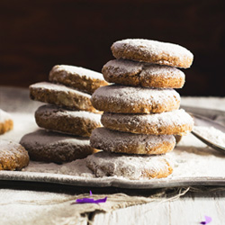 Polvorones (Mexican Wedding Cakes)