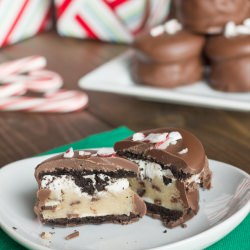 Peppermint Oreo Truffles