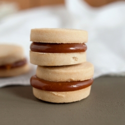 Shortbread Caramel Sandwiches