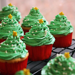 Vanilla Christmas Tree Cupcakes