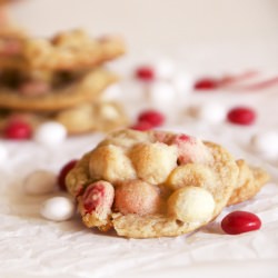 Peppermint White Macadamia Cookies