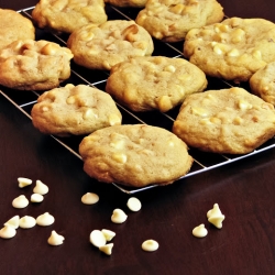 Macadamia and White Chocolate Cookies