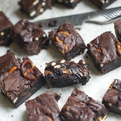 Chocolate Chunk Pretzel Brownies