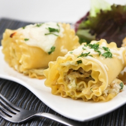 White Chicken Lasagna Rolls