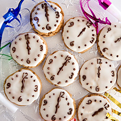 Midnight Snap Clock Cookies