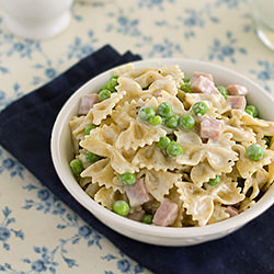 Creamy Pasta w/ Ham and Peas