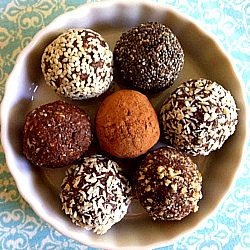 Crunchy Raw Protein Balls