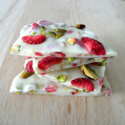 Strawberry Pistachio Bark