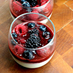 Berries Buttermilk Pudding