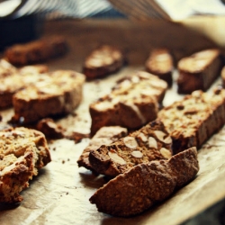 Biscotti with Dried Apricots