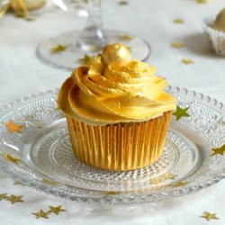 White Chocolate Champagne Cupcakes