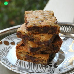 Chocolate Chunk Blondies