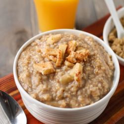 Baked Steel Cut Oats with Apples