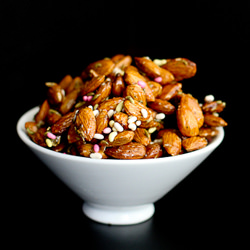 Honey-Glazed Almonds w. Fennel