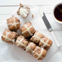 Vegan Chocolate Hot Cross Buns