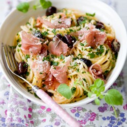 Prosciutto, Tomato, and Olive Pasta