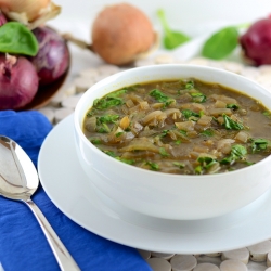 Spinach and Onion Soup (Vegan)