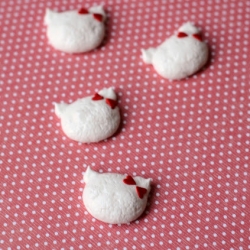 Hello Kitty Meringue Cookies