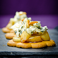 Gingerbread with Roquefort