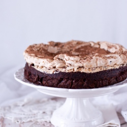 Chocolate Cake with Meringue