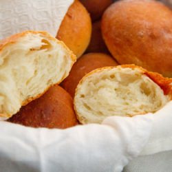 Buttermilk Dinner Rolls