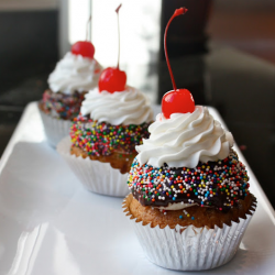 Banana Split Cupcake